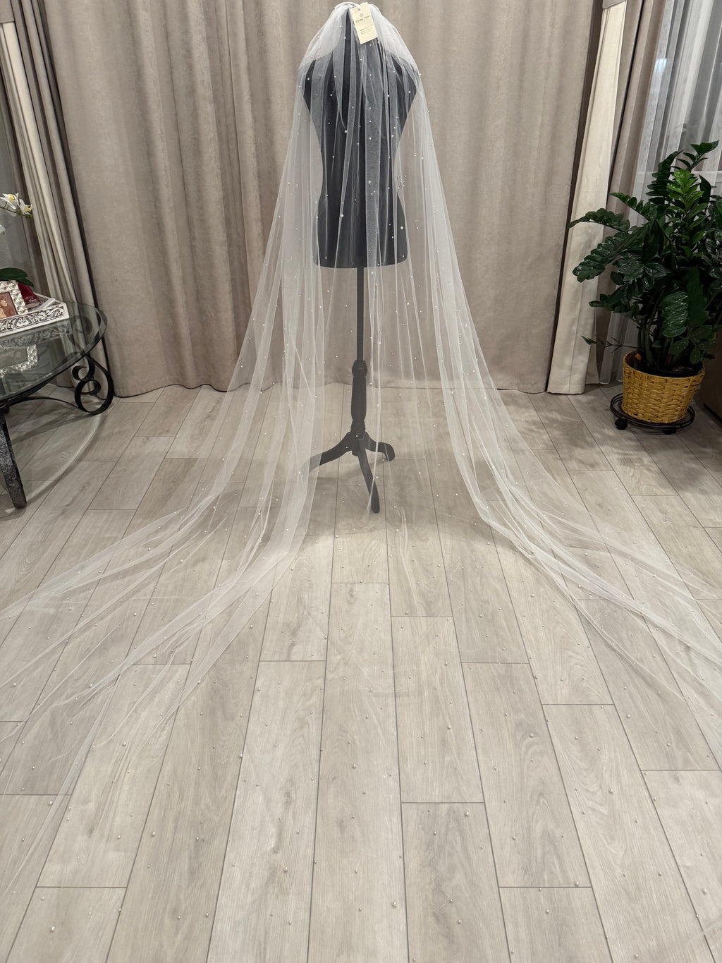 Pears Cathedral Bridal Veil 120"