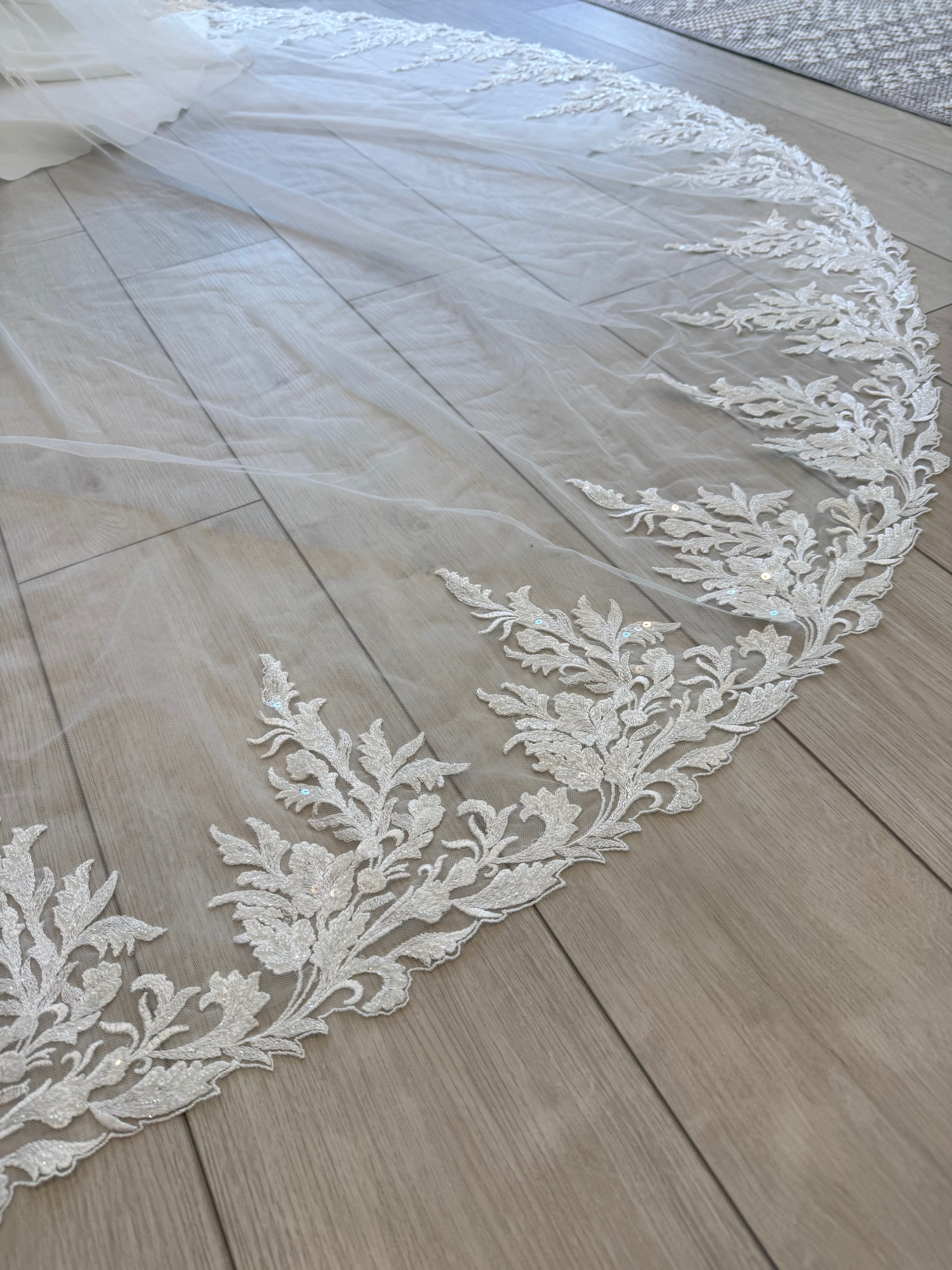 Royal Lace Mantila Cathedral Veil
